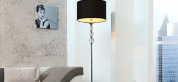 Elegantní designové osvětlení stojacími lampami v mnoha stylech